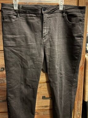 Laura Plus Black Slim Cut Jeans Size 18